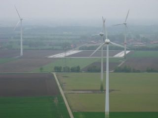 Bild 30 - Auf dem Windrad