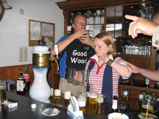 Bild 25 - Kegeltour 2004